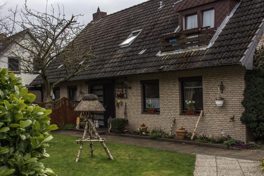 Gaestehaus Margareth Busum Exterior photo